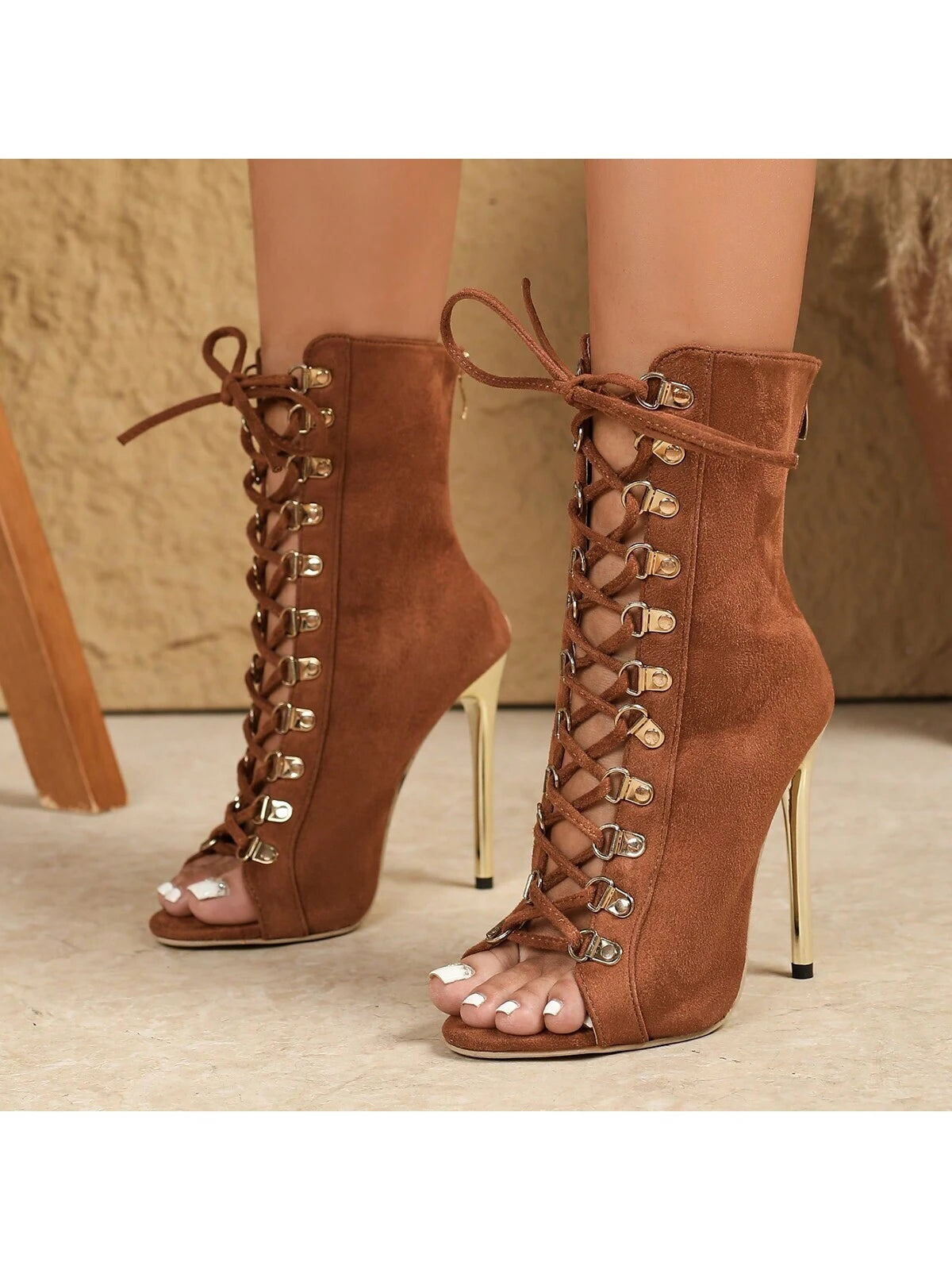 Rivet Gladiator Sandals 2025 | Rome-Inspired Peep Toe Heels 👠 | Gold Accent Lace-Up, 12cm Elegance ✨